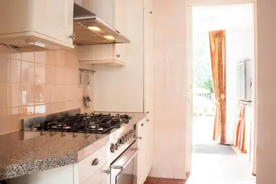 Image de Group accommodation by the water