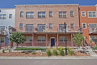 Image de Townhome in Olde Town Arvada! 2 bedrooms and 2 full baths. Corporate Rental.