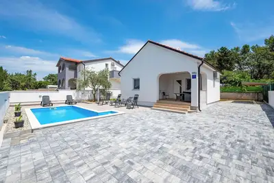 Image de Superbe maison à Peroj avec WiFi