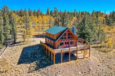 Image de Quarry Road Cabin - Dogs Ok - Log Cabin, Mountain Views 22 miles to Breckenridge