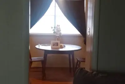 Image de Entire House great price, the cats meow