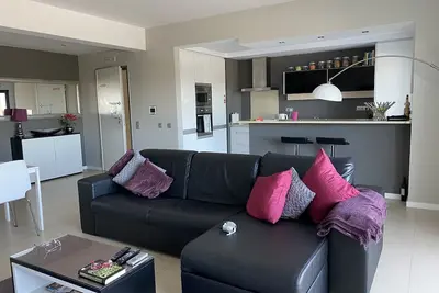 Image de Solrio Apartment Vista Ria, Luxury Grd Floor, Wi-Fi, Uk Tv, Sleeps 4,