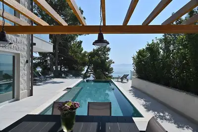 Image de Luxury Beachfront Villa White Bellezza with private heated pool at the beach on Brac Island - Sumartin