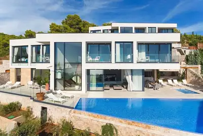 Image de Luxury Villa Hvar Fantasy with pool, jacuzzi, sauna and gym is located just 400 m from the sea and 500 m from the center of town of Hvar on the Hvar island