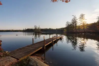 Image de Peaceful Lakefront Home