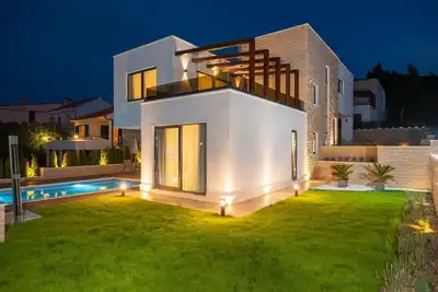 Image de Luxury Beachfront Villa Trogir 1 with private pool, Jacuzzi, gym at the beach on Ciovo - Okrug Gornji