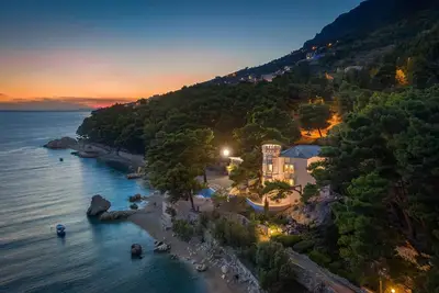 Image de Luxury Beachfront villa Sea Palace with private pool, Jacuzzi, hot tub, sauna and gym right at the beach in Lokva Rogoznica - Omis