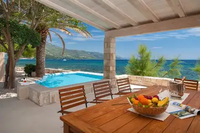 Image de Villa Beachfront Gracia Grande with private pool with sea water right at the beach in Orebic -  Peljesac