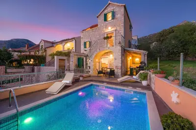 Image de Luxury Villa Miss O with private pool and sea view near the center of Bol on Brac Island