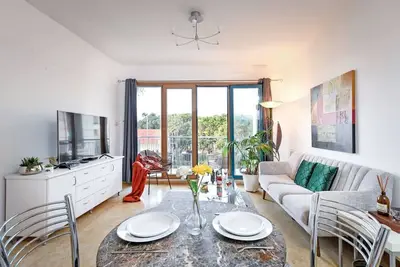 Deluxe 2br Apt w Pool in Historical Jaffa