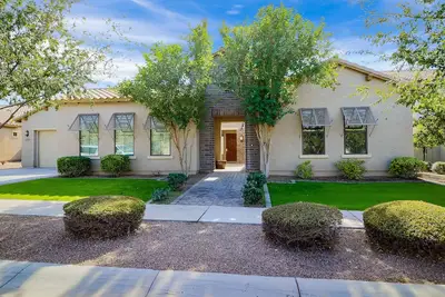 Image de Gorgeous Gilbert Luxury with Heated Pool & Spa