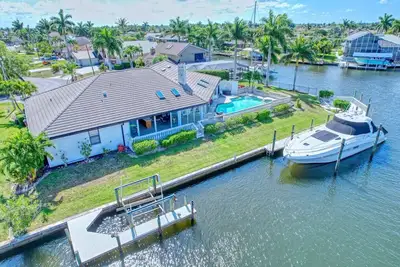 Image de Villa Waterview - Amazing Gulf access pool and spa home on spacious corner lot!