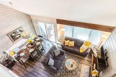 Image de 2 Bedroom +Loft, 2 bath townhouse in The Galena Territory