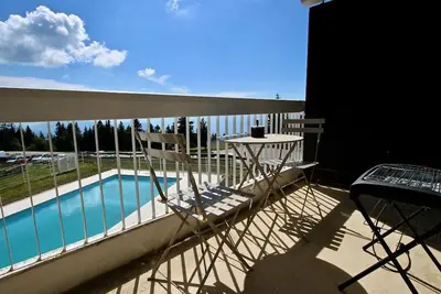 Studio cabine, balcon Sud, pied des pistes