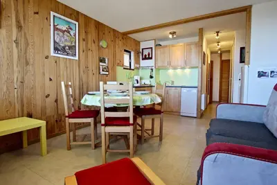 Bel appartement lumineux avec balcon, proche pistes et commerces à Chamrousse