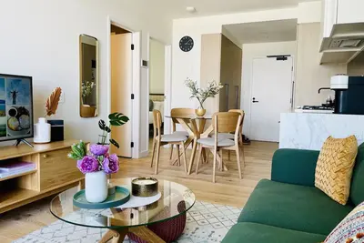 Image de Exquisite 2br apartment with resort and mountains Views