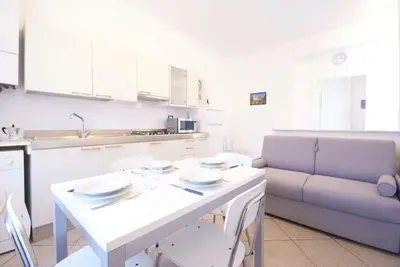 Image de Apartment with garden 150m from beach | Ap08