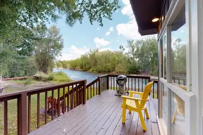 Image de River House on the River