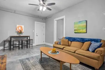 Image de Comfortable stay in historic Sherman Hill-3