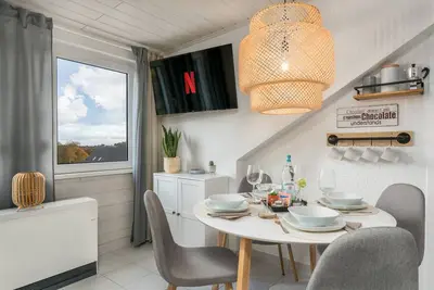 Image de Forest - directly on the slopes & lift, Snes, ski depot, SummerCard