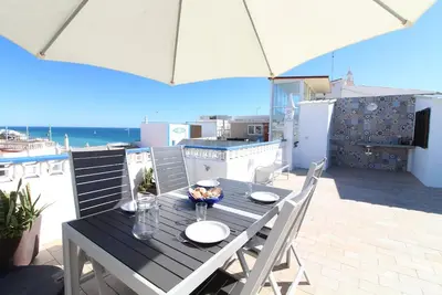 Image de House of the Sun - VoudeFerias. pt