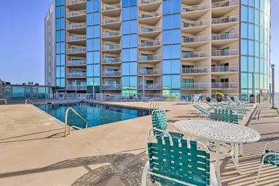 Image de Sunny Beachfront Biloxi Condo w/ Resort Amenities!