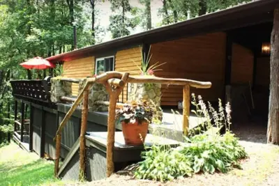 Image de Special…rent 2 nights get the 3rd night…Free!