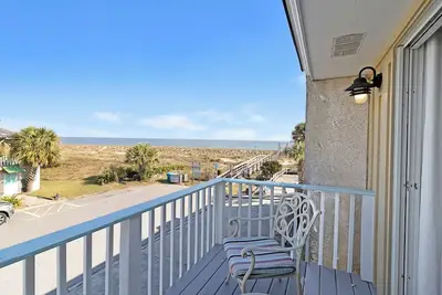 Image de Views of the Ocean + Convenient Location + Pet-friendly