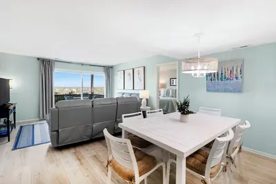 Image de Beyond Beautiful Home located mid-island!