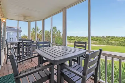 Image de Pet-friendly Coastal beach house with ocean views!