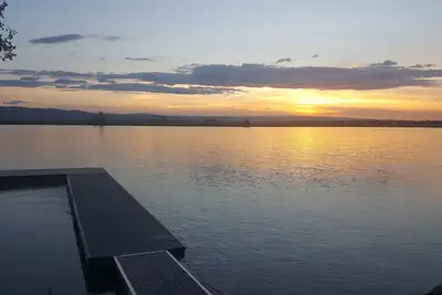 Image de Magical Waterfront Family Retreat!