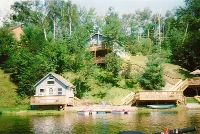 Image de Primary Lake Front Estate on Lake Eden