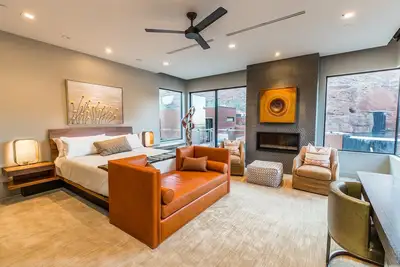 Image de Luxury Service 3 King Suites & Privt Pool–Sleeps 8–Daily Hk