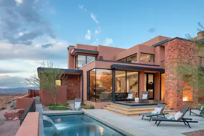 Image de Luxury Service 3 Kings and Bunks & Private Pool - Sleeps 12 -  Daily Hk