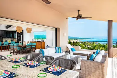Image de New Luxury Ocean View Ph, Golf Cart w/ Premier Golf + Housekeeper/ cook