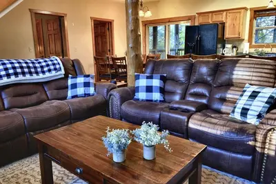Image de Peaceful, Spacious, Family Lodge in Branson
