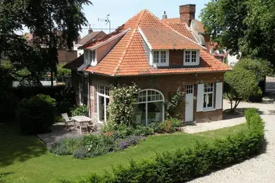 Image de Gîtes de charme avec jardin privatif au milieu d'un parc