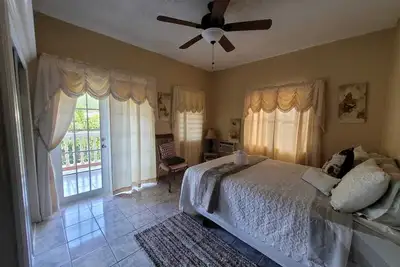 Image de Eagles Nest Near the Beach