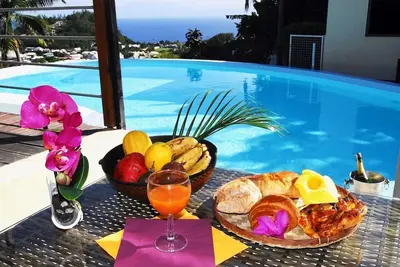 Image de Piment Zoizeau - Suite 100m2 (4 pers) with great private pool and nice sea view