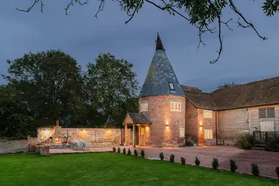 Image de Formerly a working kiln, The Hop Kiln has been beautifully renovated