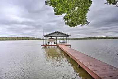 Image de Private Dock & Fire Pit: Cedar Creek Lake Home