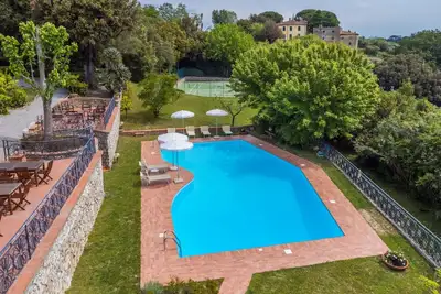 Image de Joli appartement dans une maison de vacances avec Wifi, piscine privée, Tv, terrasse, parking