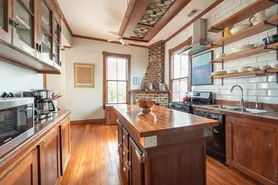 Charming Pet-Friendly Home Perched on Warren Square by Lucky Savannah