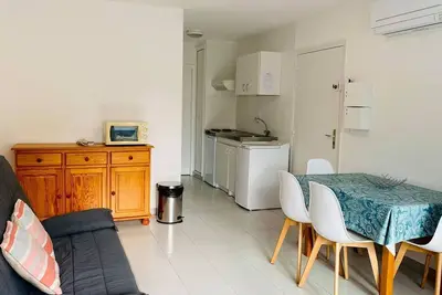 Image de Calvi  - Charmant appartement à deux pas de la mer - F2 8caroline