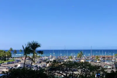 Image de Ocean View 2 Bedroom 2 Bathroom Apartment At Ilikai With Parking!