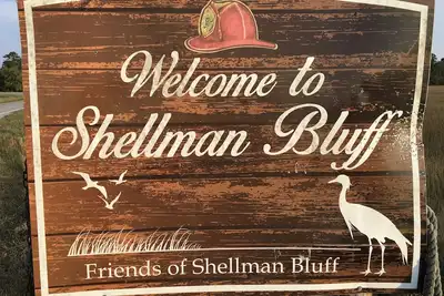 Image de Shellman Bluff Village Home: Ideal location, 3 bedrm, 2 bath, lg porch, boat shed