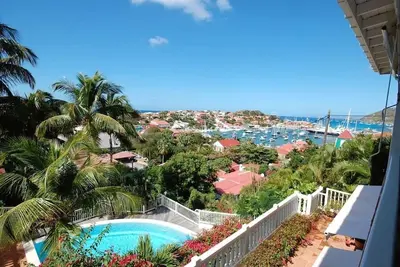 Image de Charming Two-Storey Colony Club A2 Apt - Views!