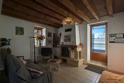 Image de Belle maison en pierre au cœur du Berry avec jardin, terrasse, et activités familiales à proximité