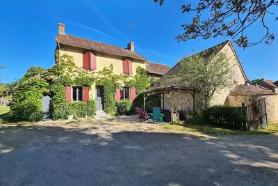 Image de Maison avec piscine chauffée, bain nordique et grand jardin près d'Argenton-sur-Creuse