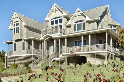 Image de Oceanfront Home In Corolla w/ Private Pool & Hot Tub